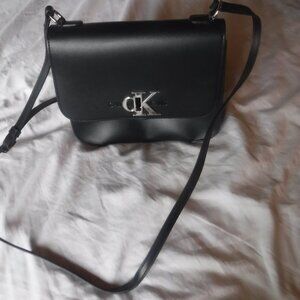 Calvin Klein Womens black Shoulder Bag Purse pre Owned